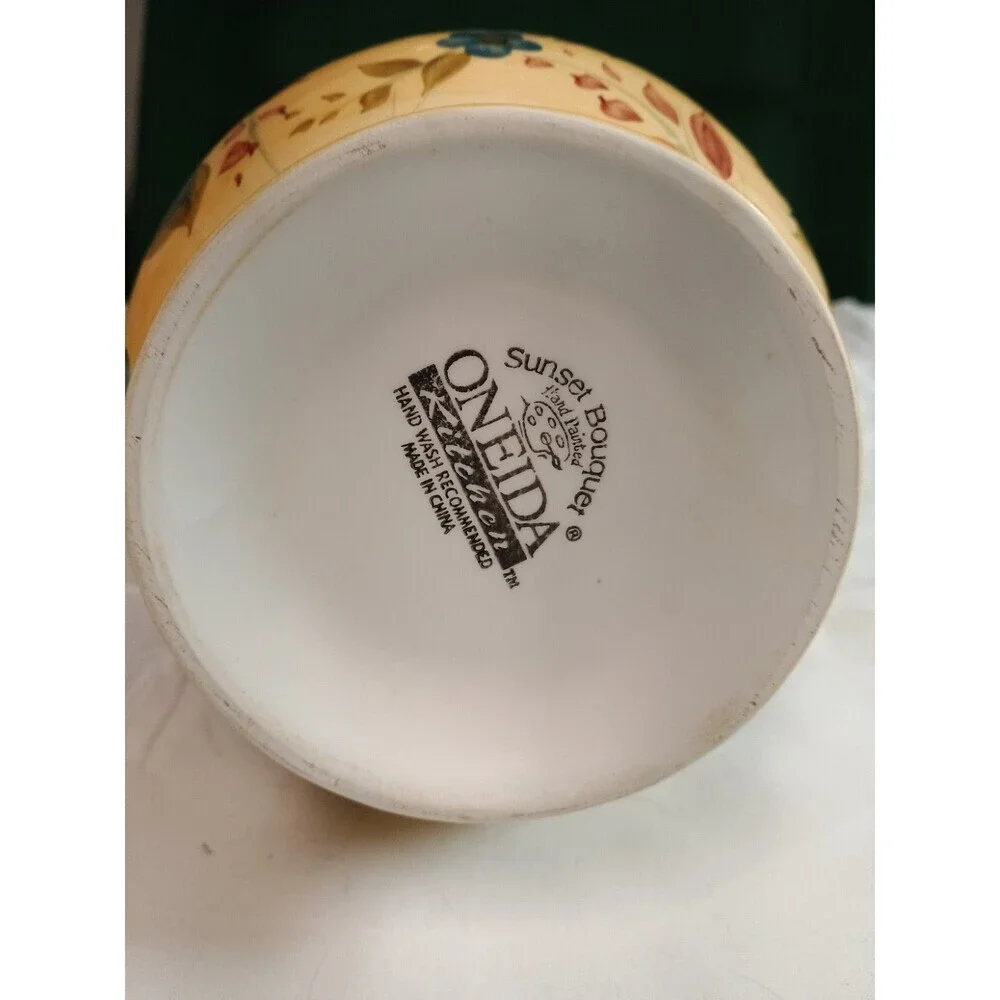 VTG Oneida Sunset Bouquet Hand Painted Ceramic Canister Airtight Hinged Lid 8